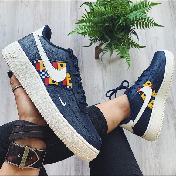 Nike Shoes - Nike air force 1 lv8 sneakers